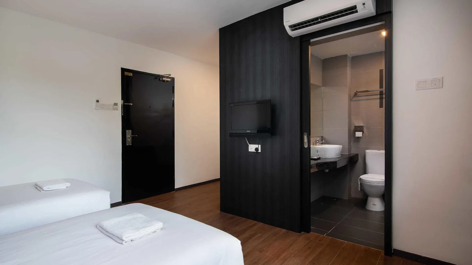 Hotel Waterfall George Town