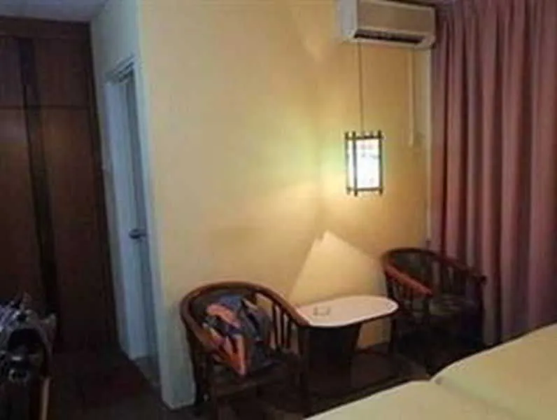 Hotel Waterfall Джорджтаун